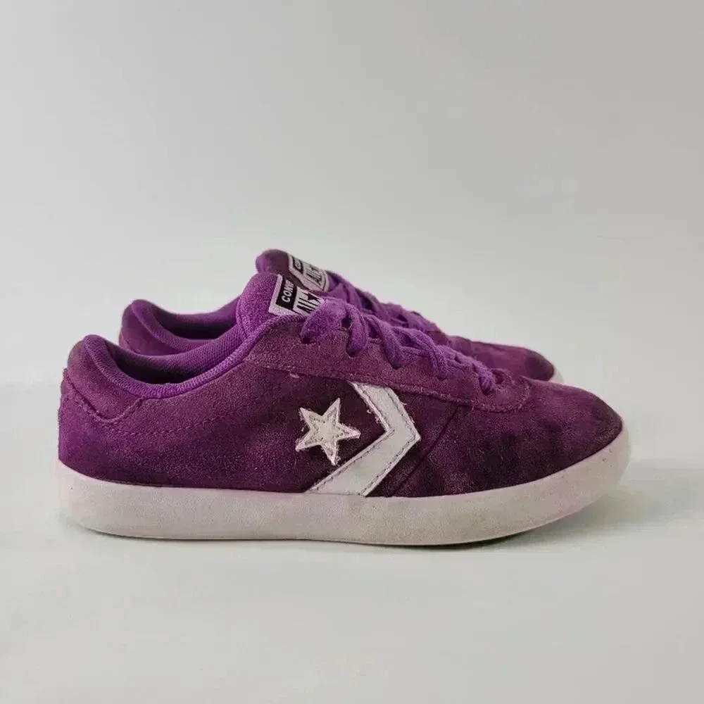 Converse Chuck Taylor One Star Low Top Sneakers - 2C